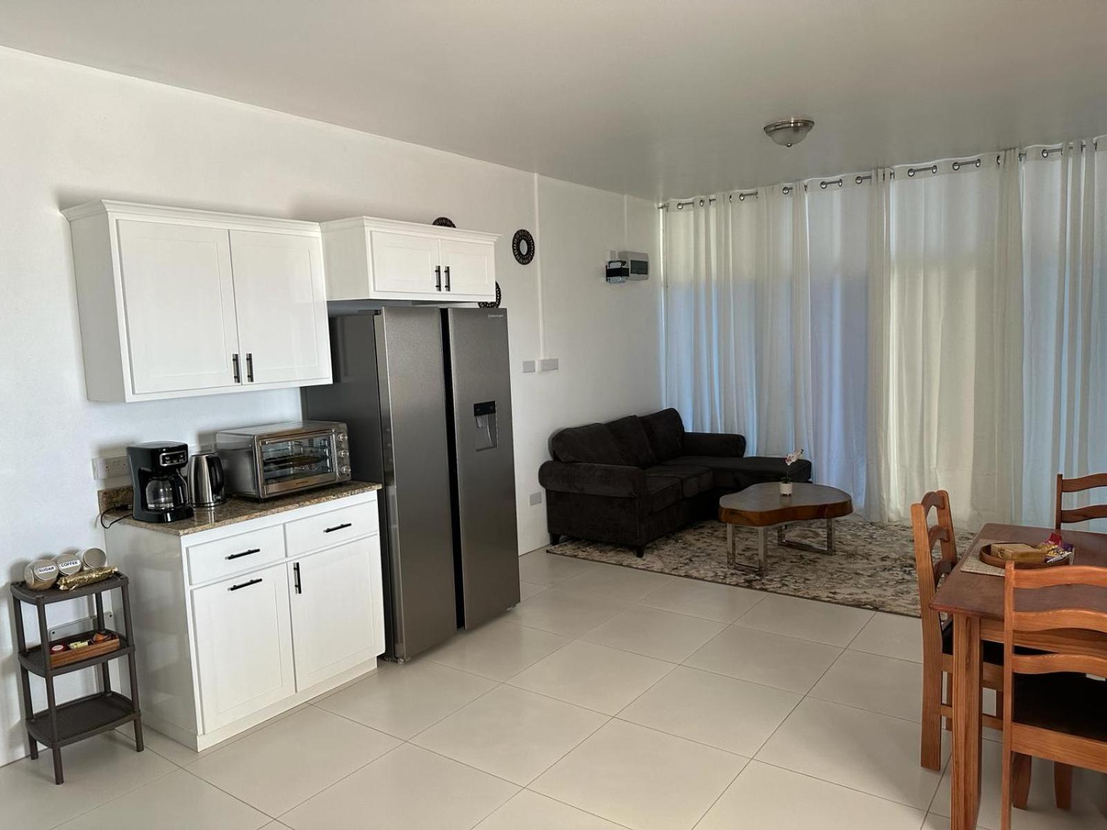 Eldorado Guesthouse & Car Rental Розо Екстериор снимка