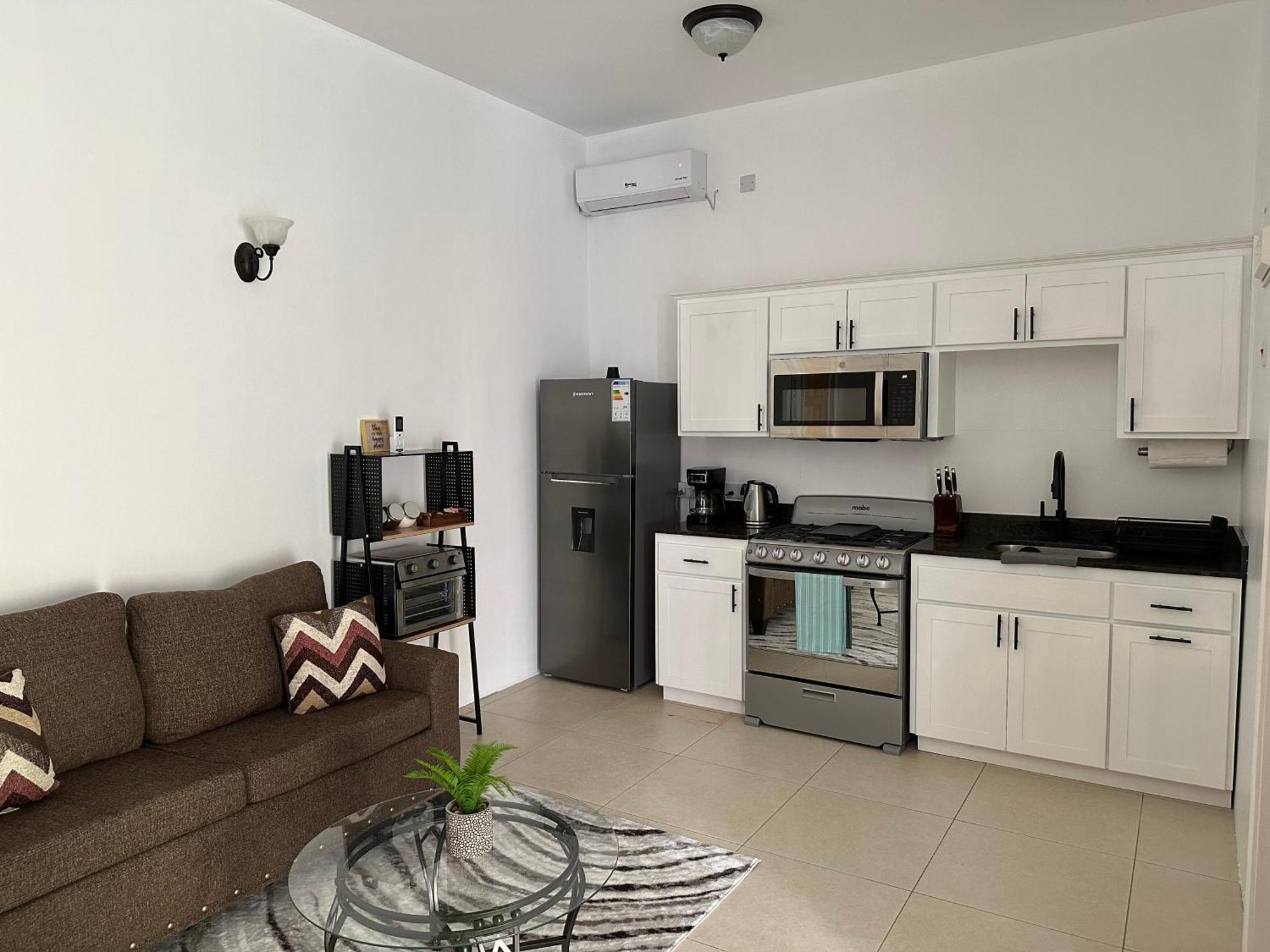 Eldorado Guesthouse & Car Rental Розо Екстериор снимка