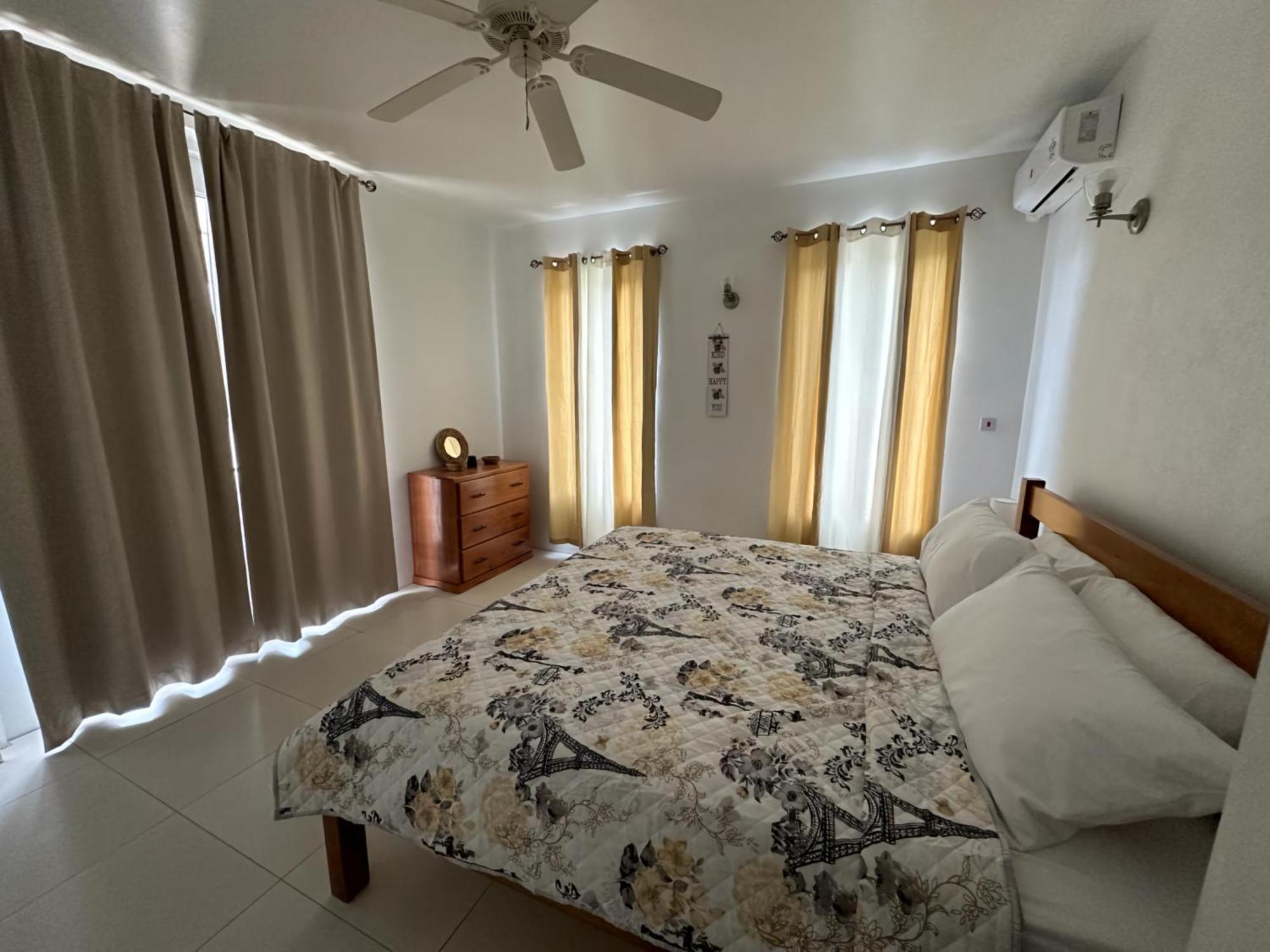 Eldorado Guesthouse & Car Rental Розо Стая снимка
