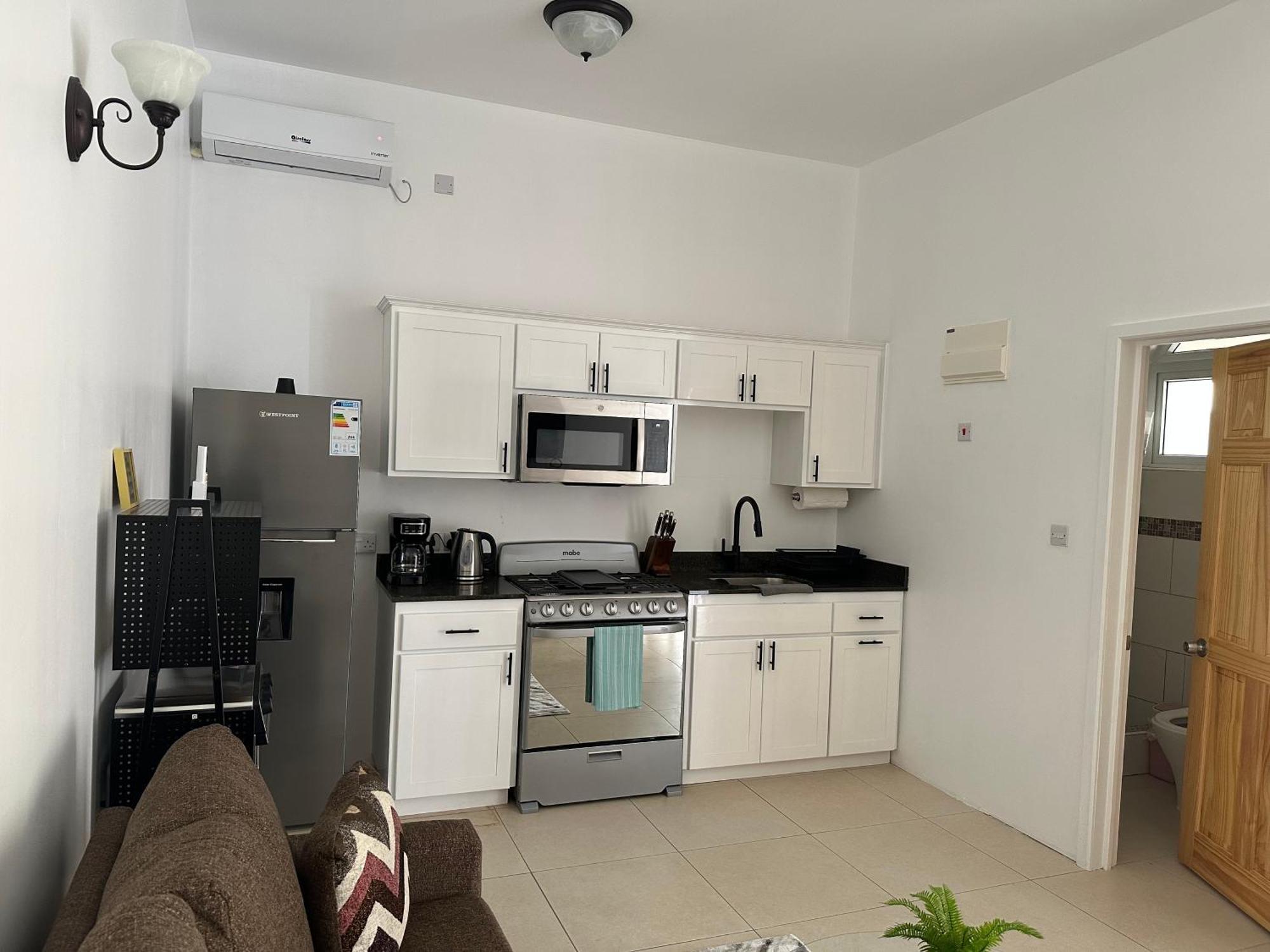 Eldorado Guesthouse & Car Rental Розо Стая снимка