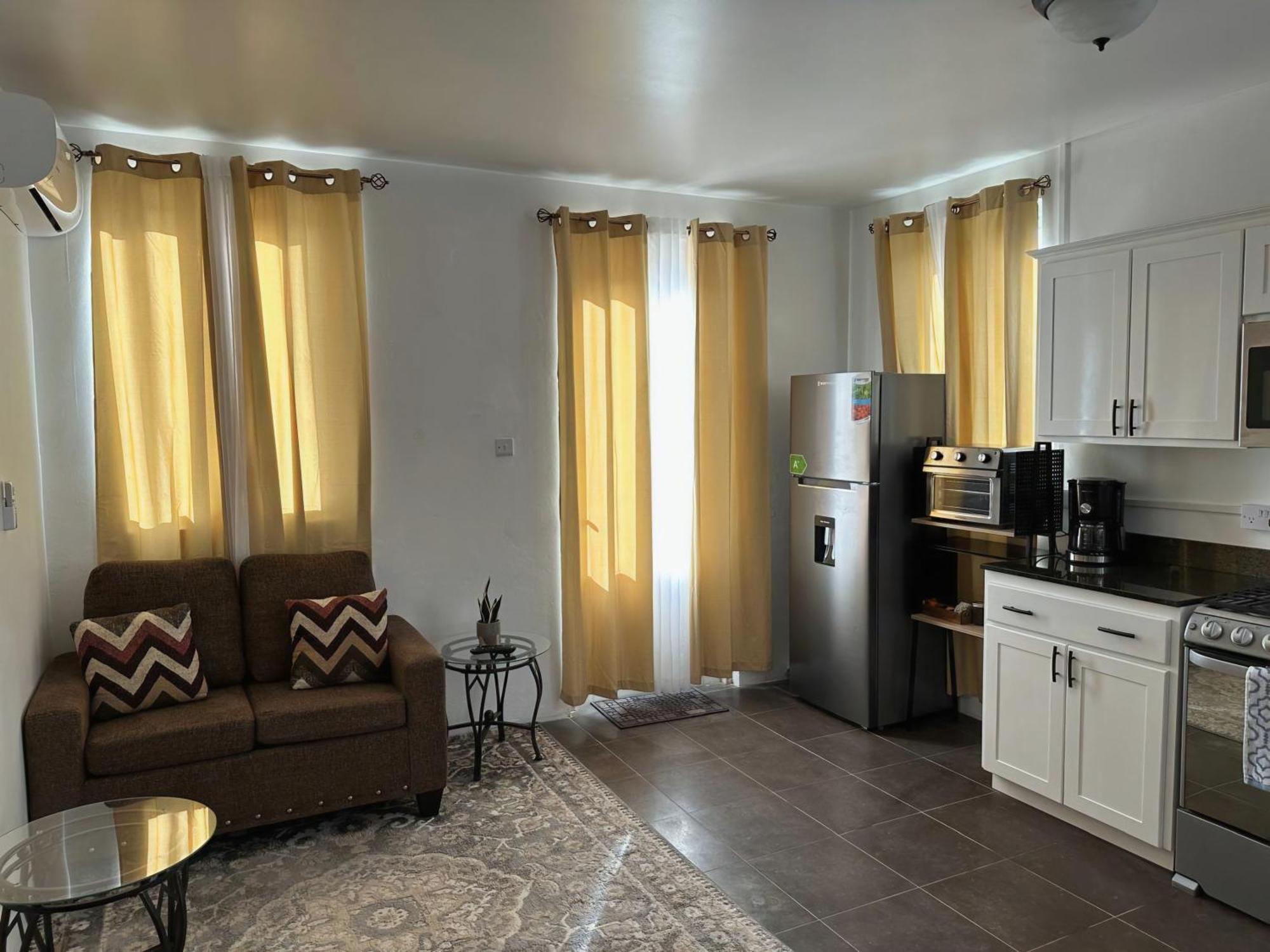 Eldorado Guesthouse & Car Rental Розо Стая снимка